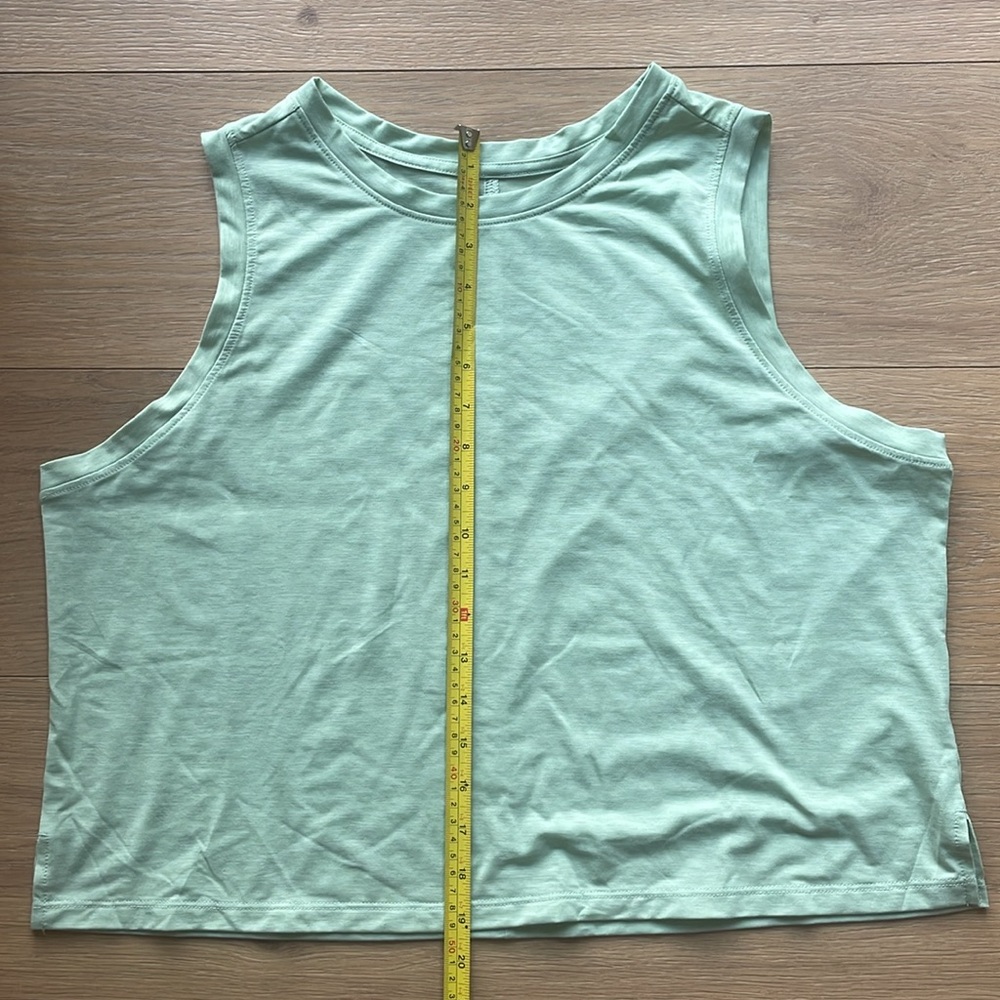 All In Motion Cropped Tank - Picture 6 of 7